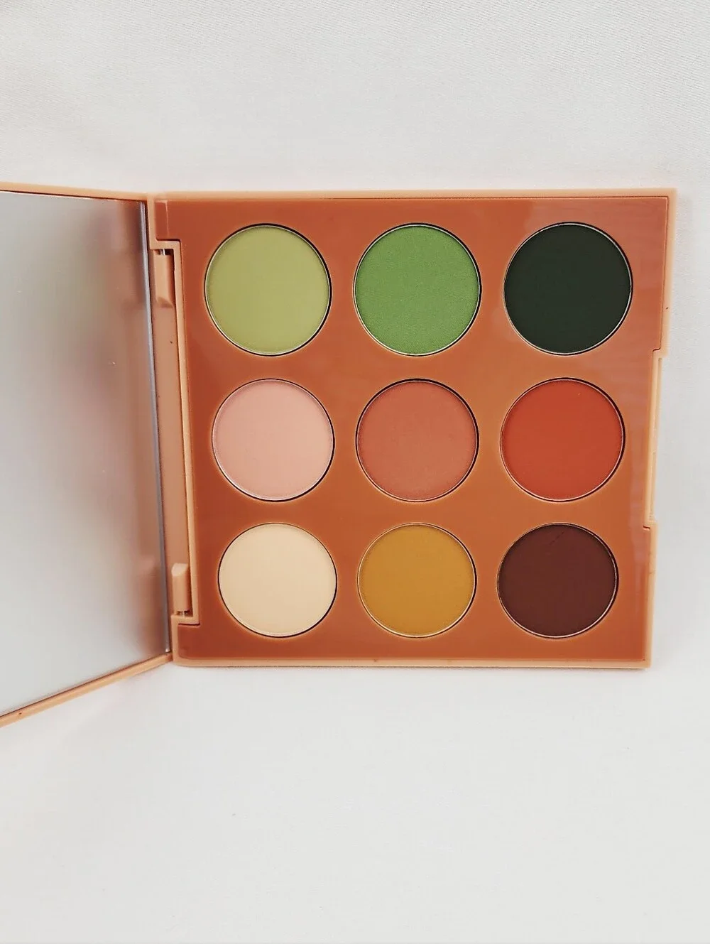 Morphe versatile neutral